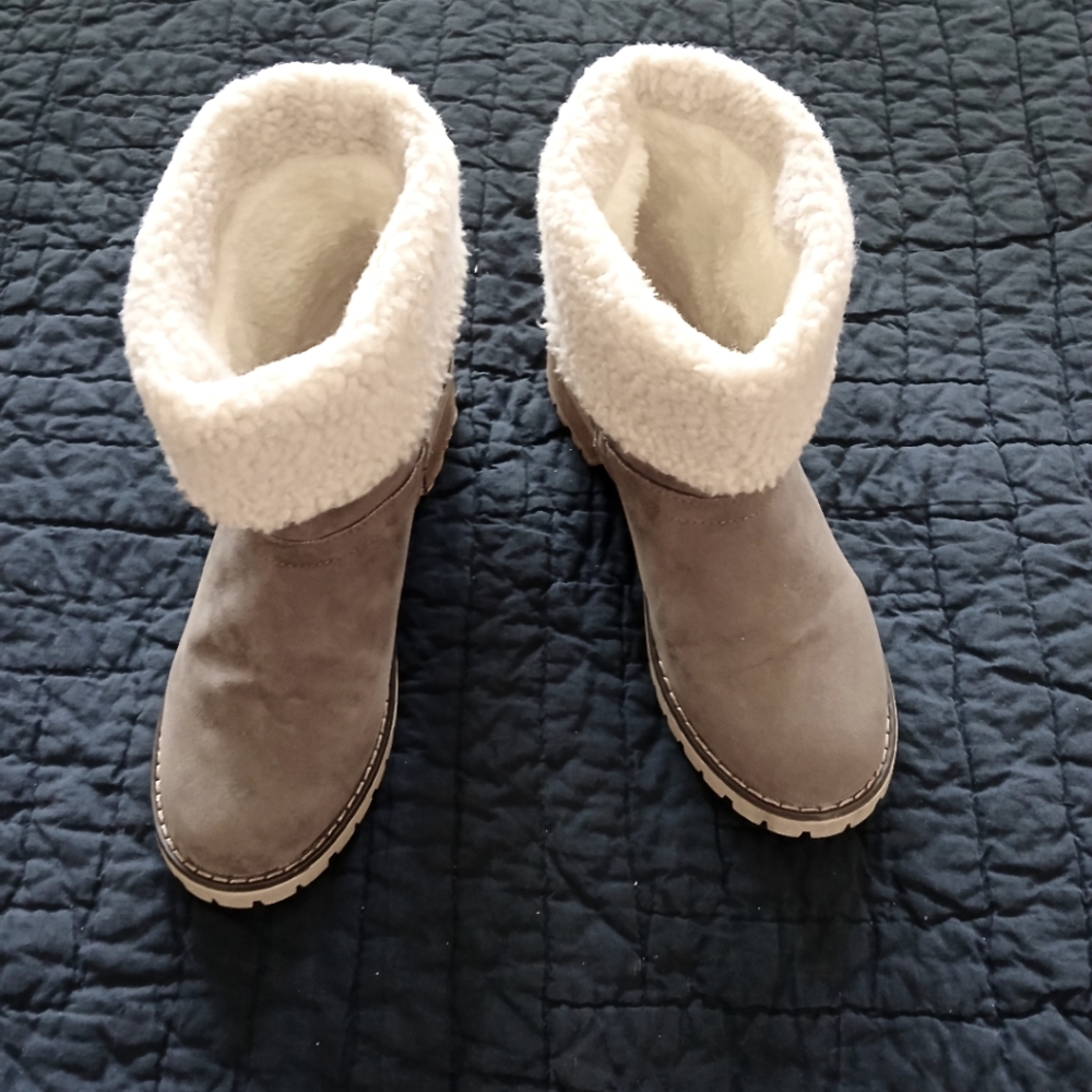 Ladies boots